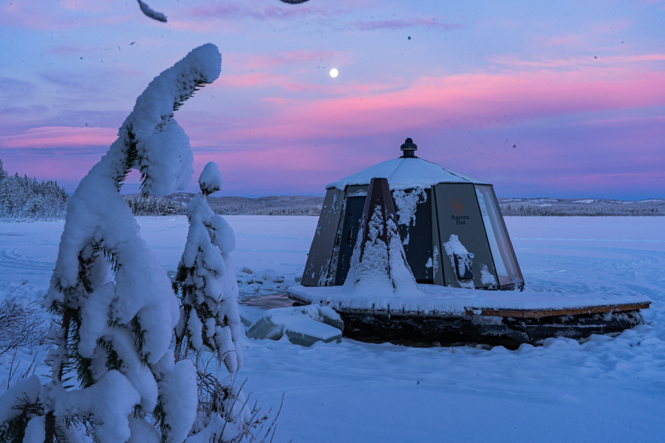 Aurora Igloo Hotel